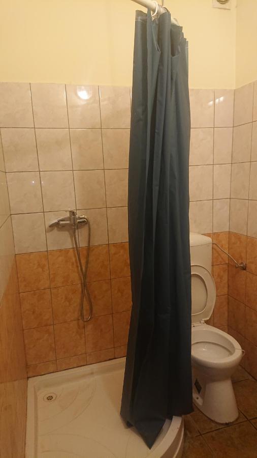 Pillangó Munkásszálló Hostal *