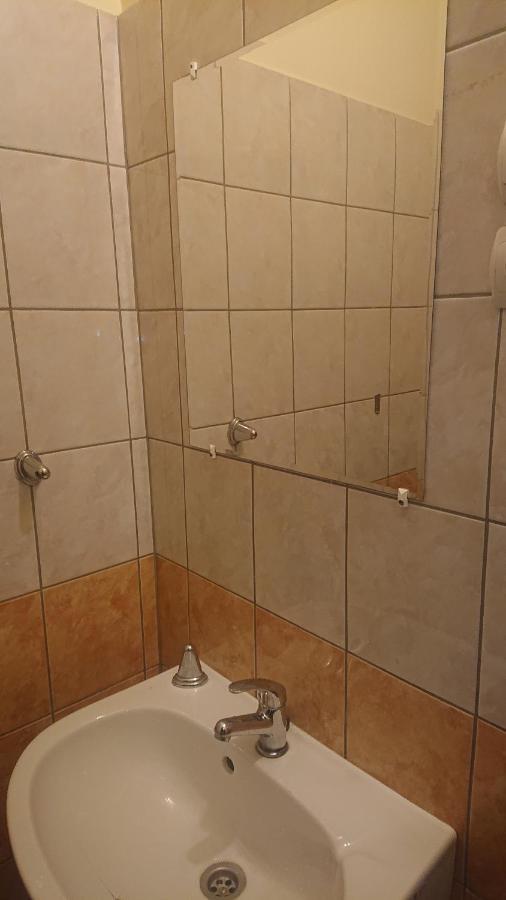 Hostal Pillangó Munkásszálló *